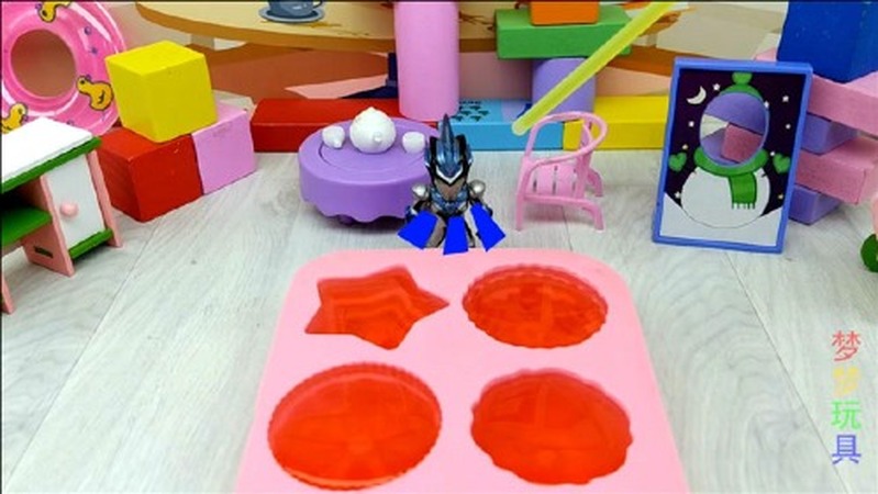 宝宝巴士迷你工程车英文版翻斗车伊森制作彩虹棒棒糖