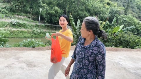 养殖场又出现咬鸡的情况，看那情况是野生猛兽，这下可这么办？